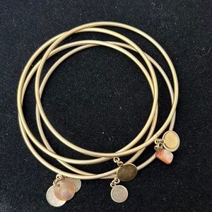 Set of 4 goldtone bangles